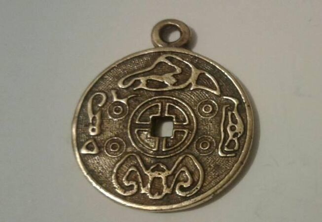 Amuleta imperială pentru noroc și avere