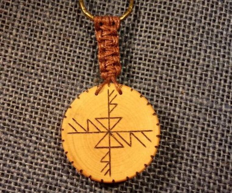 Moara Rune Amulet